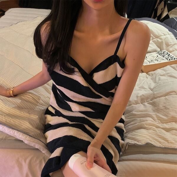Angie.超絕性感浴巾露背吸水紗布浴衣情侶誘惑居家洗澡浴袍可穿戴式睡衣 - 图片 3